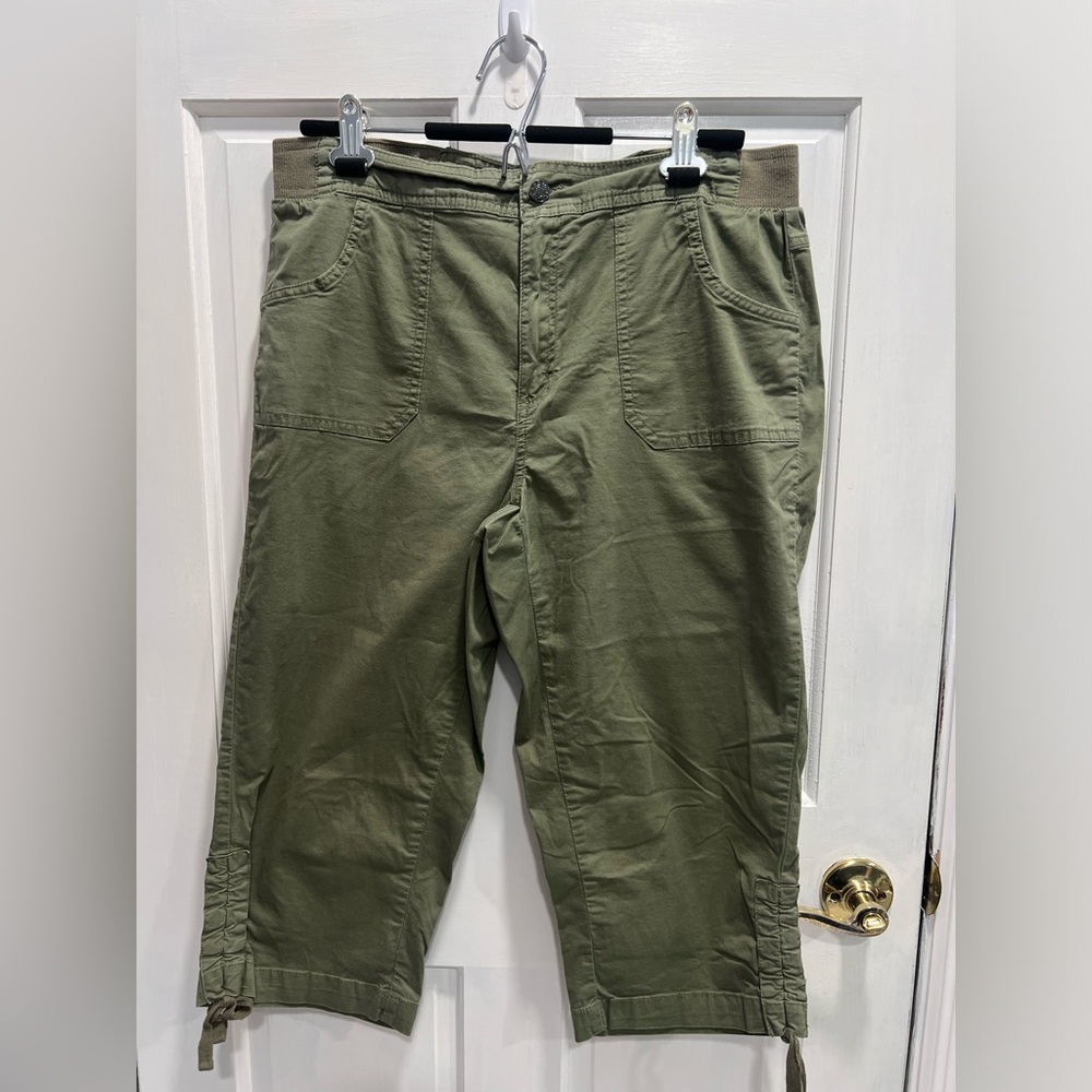 BASIC EDITIONS Green Cargo Stretch Waist Bottom Ties Capris Pants LARGE PreLoved